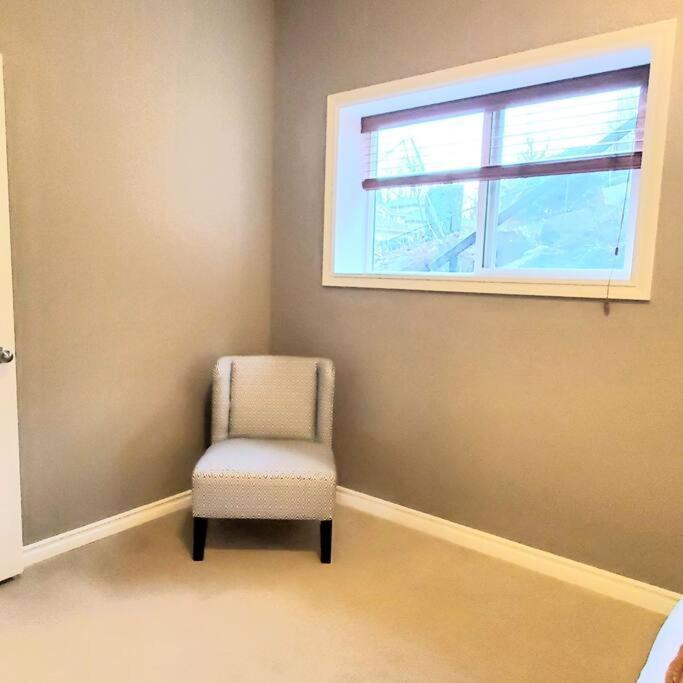 Private 2 Bedrooms Suite Near Hwy 1, Cultus Lake, Heritage Park, Fishing, Coliseum Chilliwack Kültér fotó