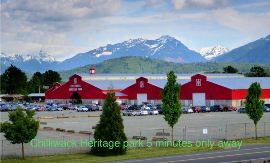 Private 2 Bedrooms Suite Near Hwy 1, Cultus Lake, Heritage Park, Fishing, Coliseum Chilliwack Szoba fotó