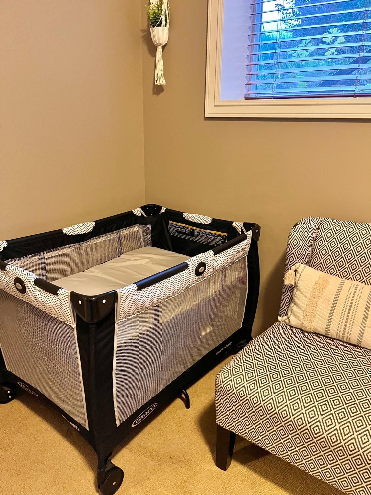 Private 2 Bedrooms Suite Near Hwy 1, Cultus Lake, Heritage Park, Fishing, Coliseum Chilliwack Kültér fotó